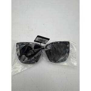 QWAVE Collection Steph Polarized Sunglasses, Crystal‎ Jaguar / Smoke Gradient